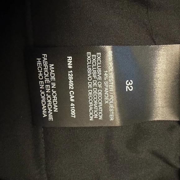 Greg Norman Men's Stretch Short Size 32 - Picture 6 of 8